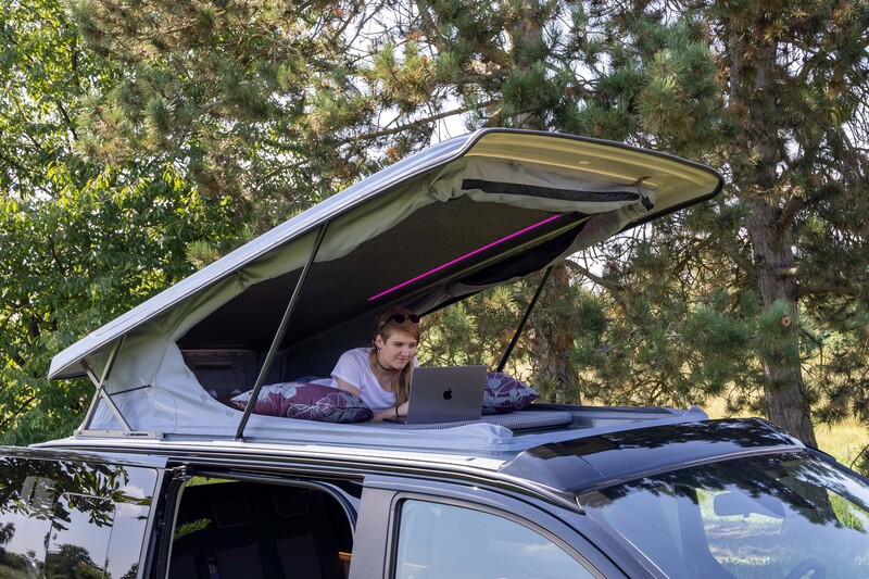 Pop-Top Roof - SWB KIT - VW T7 Transporter / Ford Transit Custom V710 Open Sky with LED 