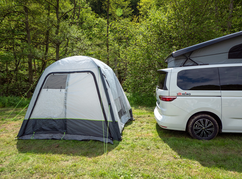 Inflatable, free-standing rear tent - Uni Van Air